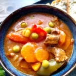 Gulasz wołowy z warzywami