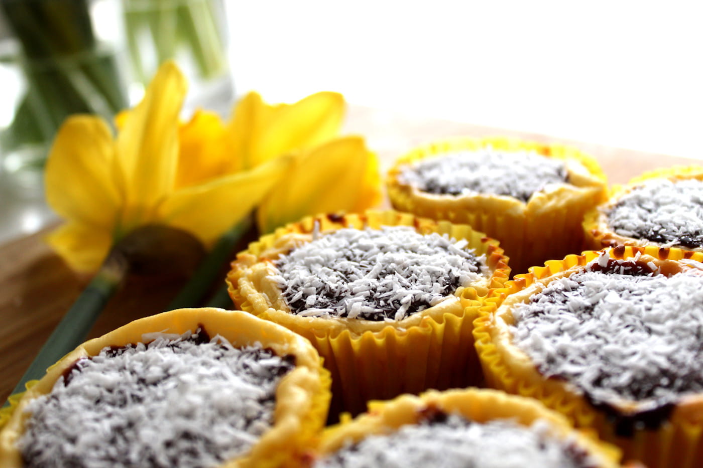 Mini serniczki na ciasteczku