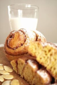 Drożdżowe bułeczki dyniowe