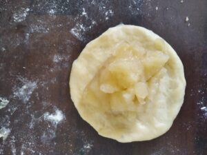 Drożdżowe jabłuszka