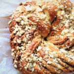 Drożdżowy wieniec orzechowy - przepis