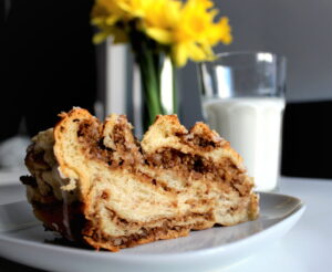 Drożdżowy wieniec orzechowy