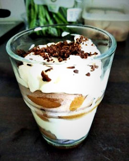 Ekspresowy deser z biszkoptami