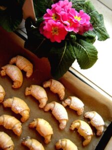 Kruche rogaliki z makiem