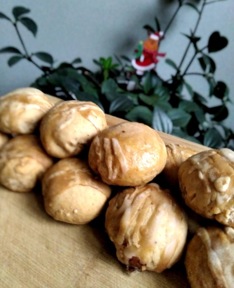 Nadziewane pierniczki z kawowym lukrem