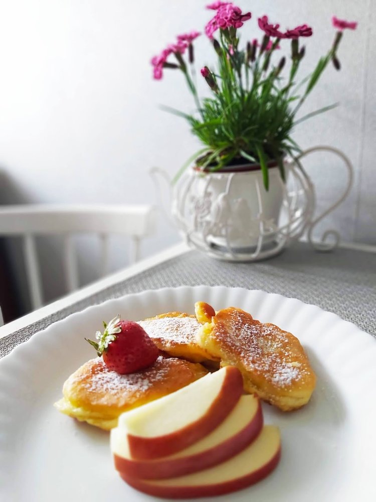 Racuchy na śmietanie i mleku (racuchy śmietankowe)