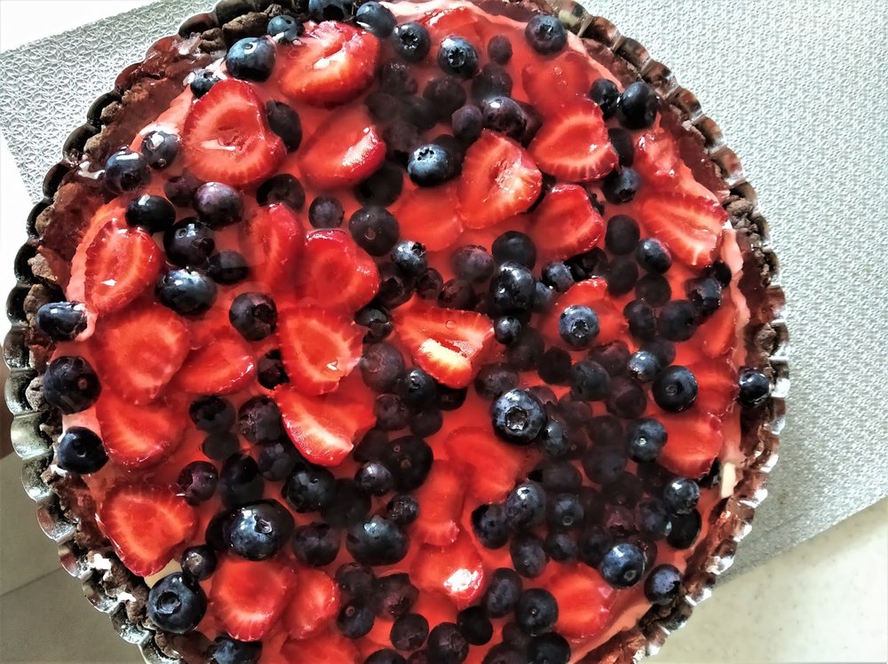 Tarta z owocami i galaretką