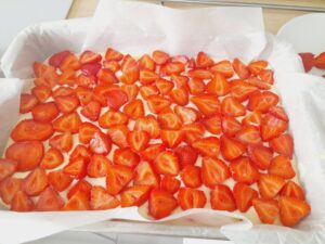 Ciasto ucierane z truskawkami na oleju