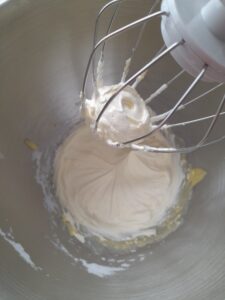 Ciasto z ananasem i kokosową kruszonką