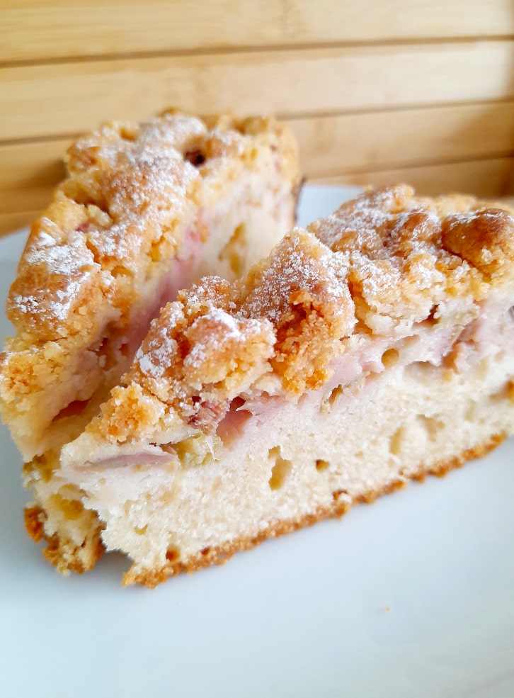 Ciasto z rabarbarem i kruszonką