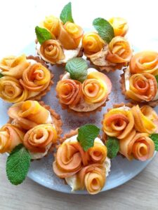 Kruche babeczki r&oacute;że 