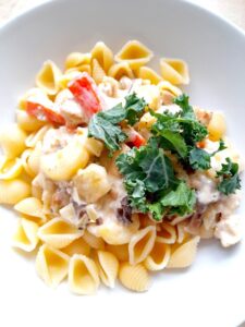 Kurczak w sosie śmietanowym z grzybami mun