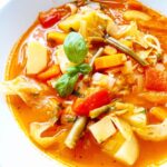 Zupa minestrone z pieczonymi warzywami