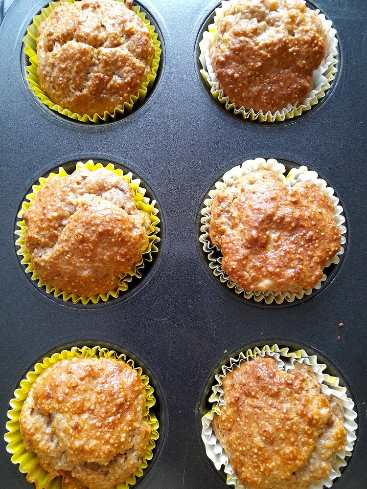 Amarantusowe babeczki z bananem