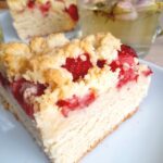 Ciasto drożdżowe z owocami i kruszonką