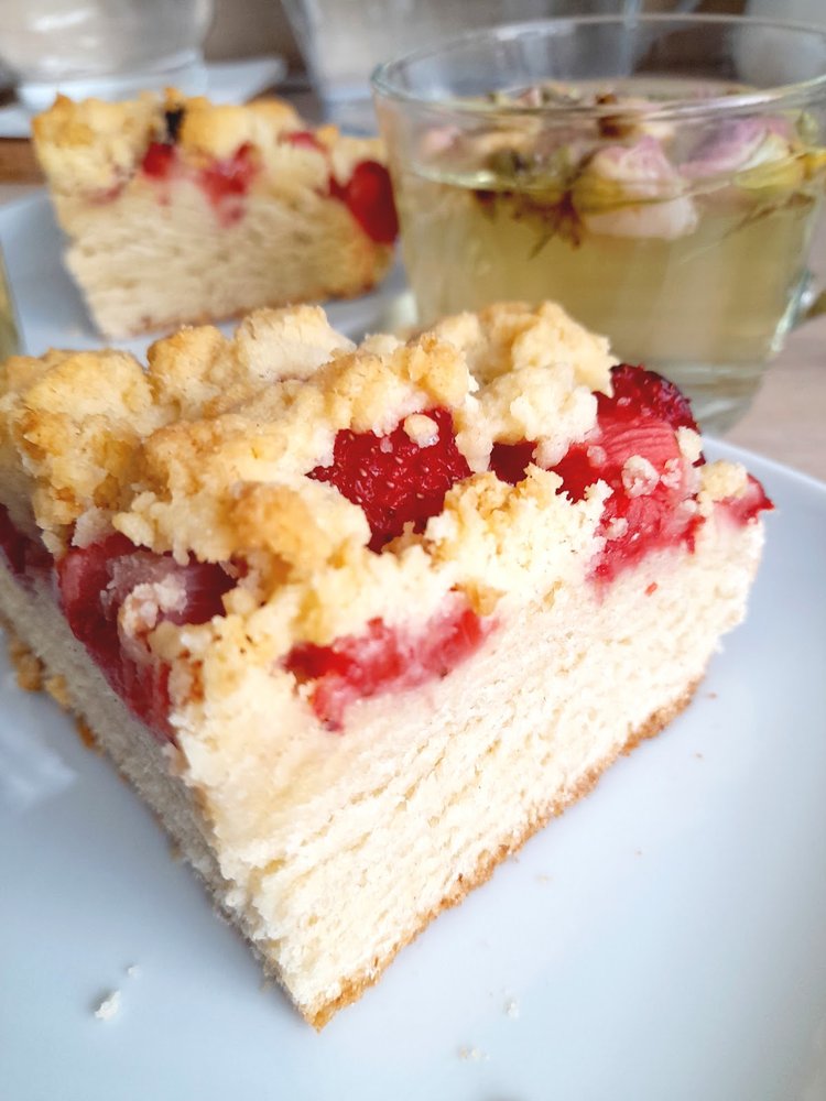 Ciasto drożdżowe z owocami i kruszonką