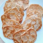 Placuszki z płatkami owsianymi i tartym jabłkiem