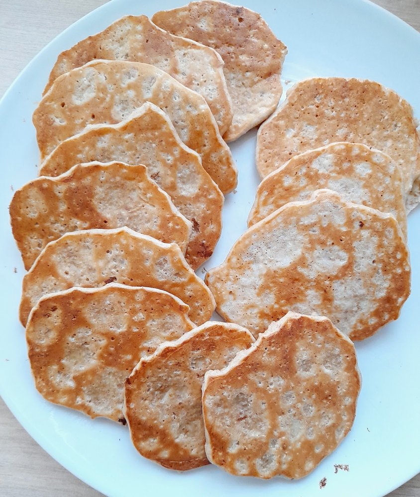 Placuszki z płatkami owsianymi i tartym jabłkiem