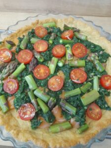 Tarta z łososiem i szpinakiem 