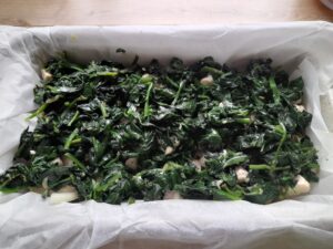 Zapiekanka ziemniaczana ze szpinakiem i kurczakiem