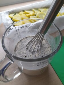 Zapiekanka ziemniaczana ze szpinakiem i kurczakiem