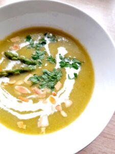 Zupa krem z zielonych szparagów