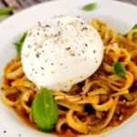 Makaron z sosem z pieczonych pomidorów