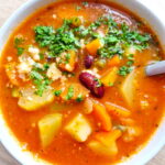 Zupa minestrone z czerwoną fasolą